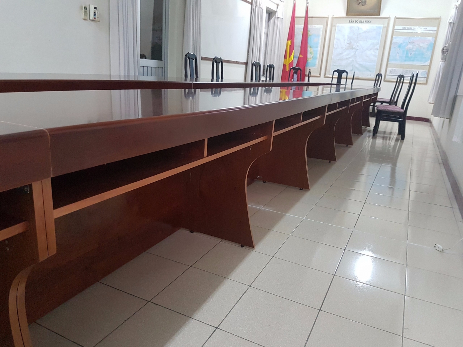 bàn họp 20-30-người kho quân y